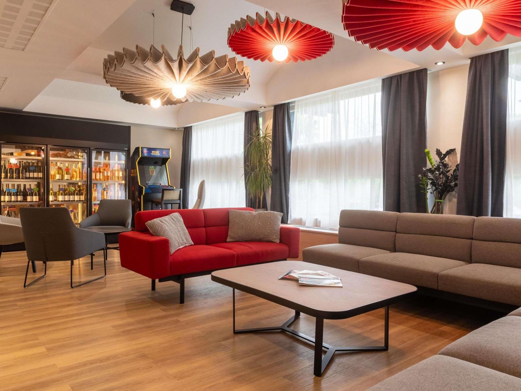מלון Ibis Lyon Est ברון מראה חיצוני תמונה