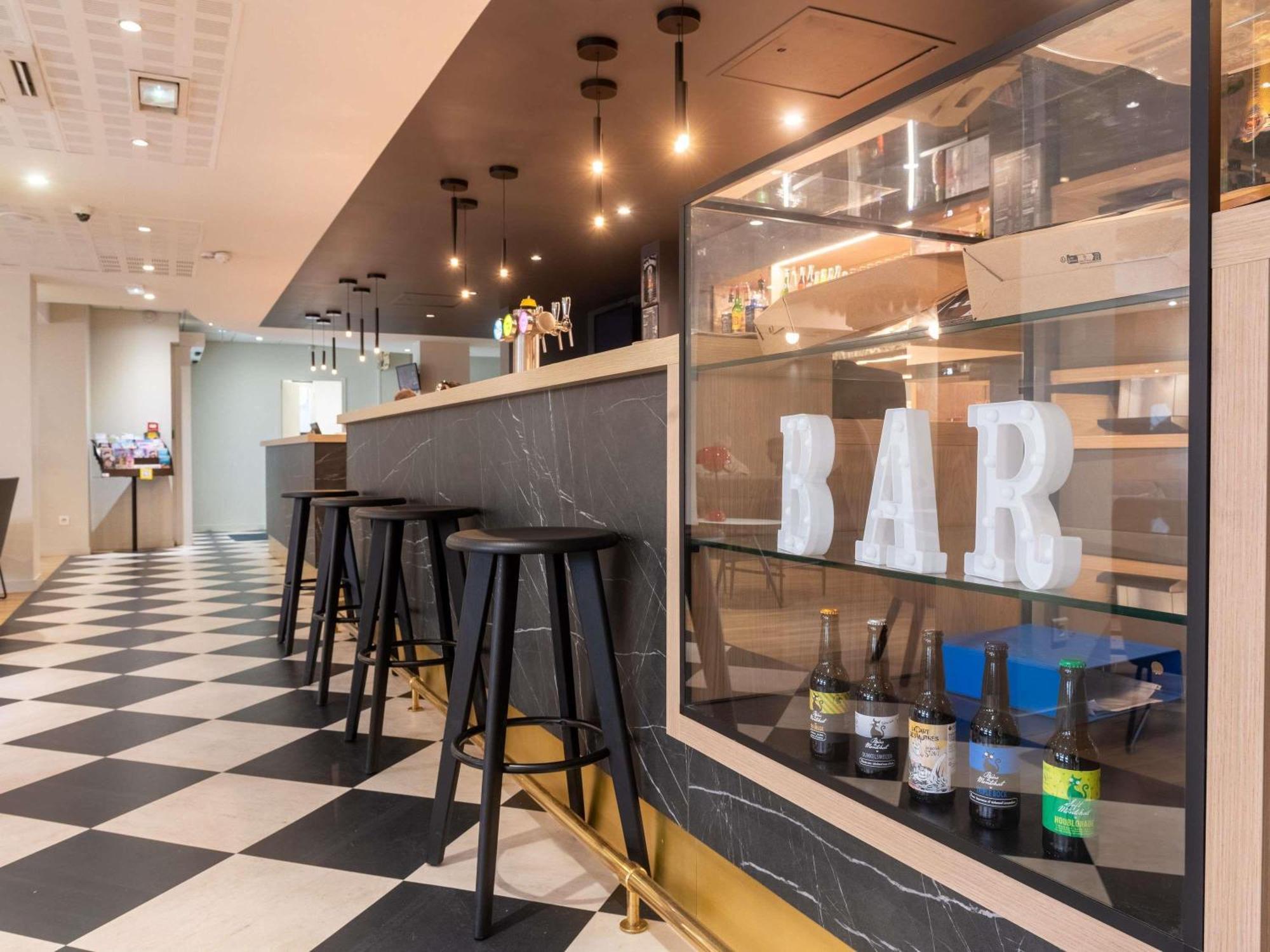 מלון Ibis Lyon Est ברון מראה חיצוני תמונה